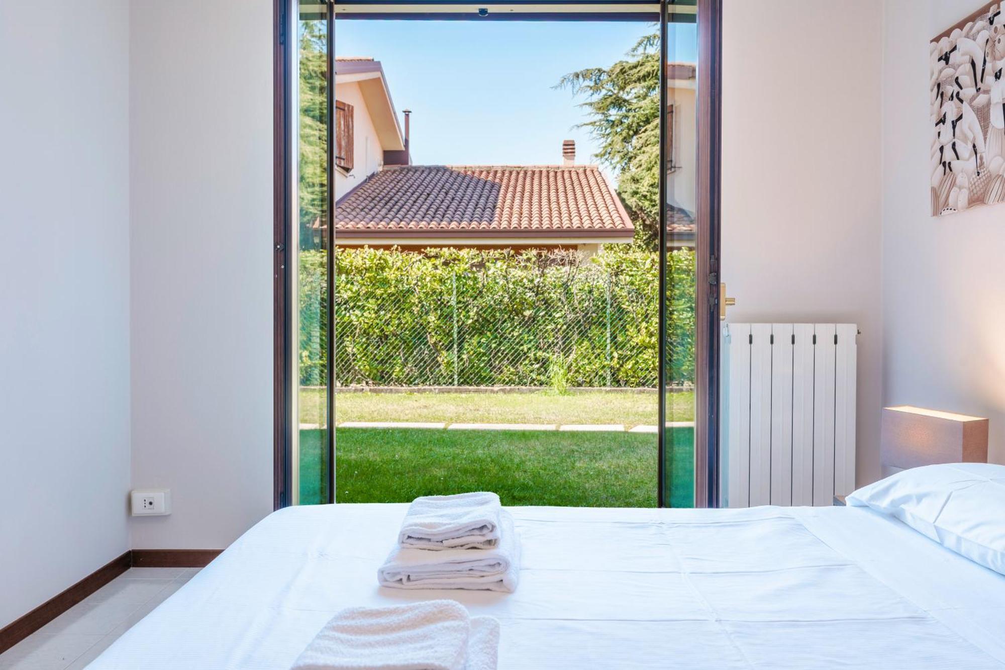 Apartments Blitz - Regarda Travel Lazise Esterno foto